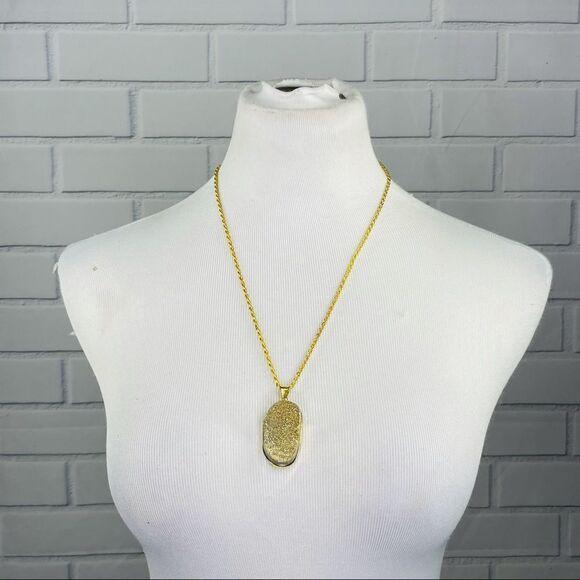 10/$25🦋 T&J Designs Gold Metallic Druzy Pendant - Picture 1 of 5